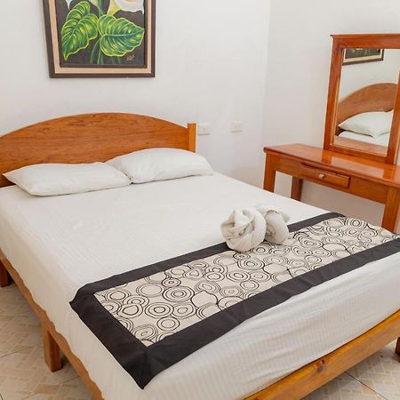 Hotel Las Palmas Cancun Centro エクステリア 写真