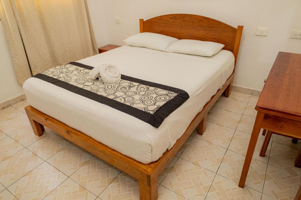 Hotel Las Palmas Cancun Centro エクステリア 写真