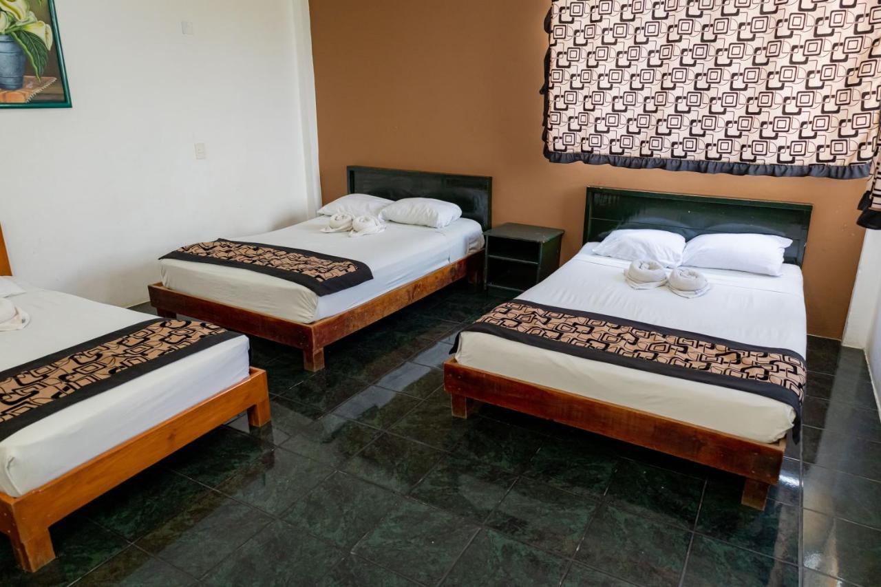 Hotel Las Palmas Cancun Centro エクステリア 写真