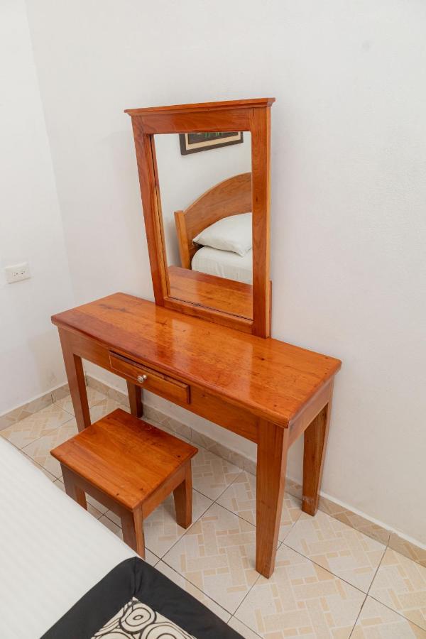 Hotel Las Palmas Cancun Centro エクステリア 写真