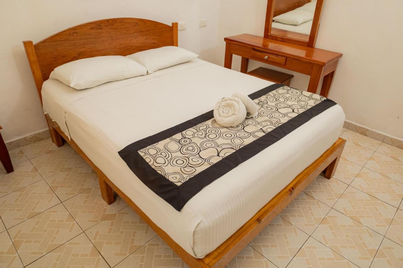 Hotel Las Palmas Cancun Centro エクステリア 写真