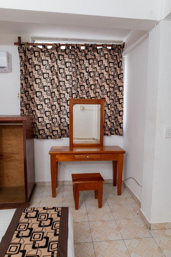 Hotel Las Palmas Cancun Centro エクステリア 写真