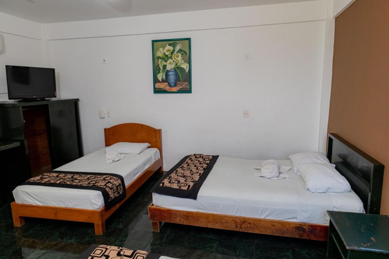 Hotel Las Palmas Cancun Centro エクステリア 写真