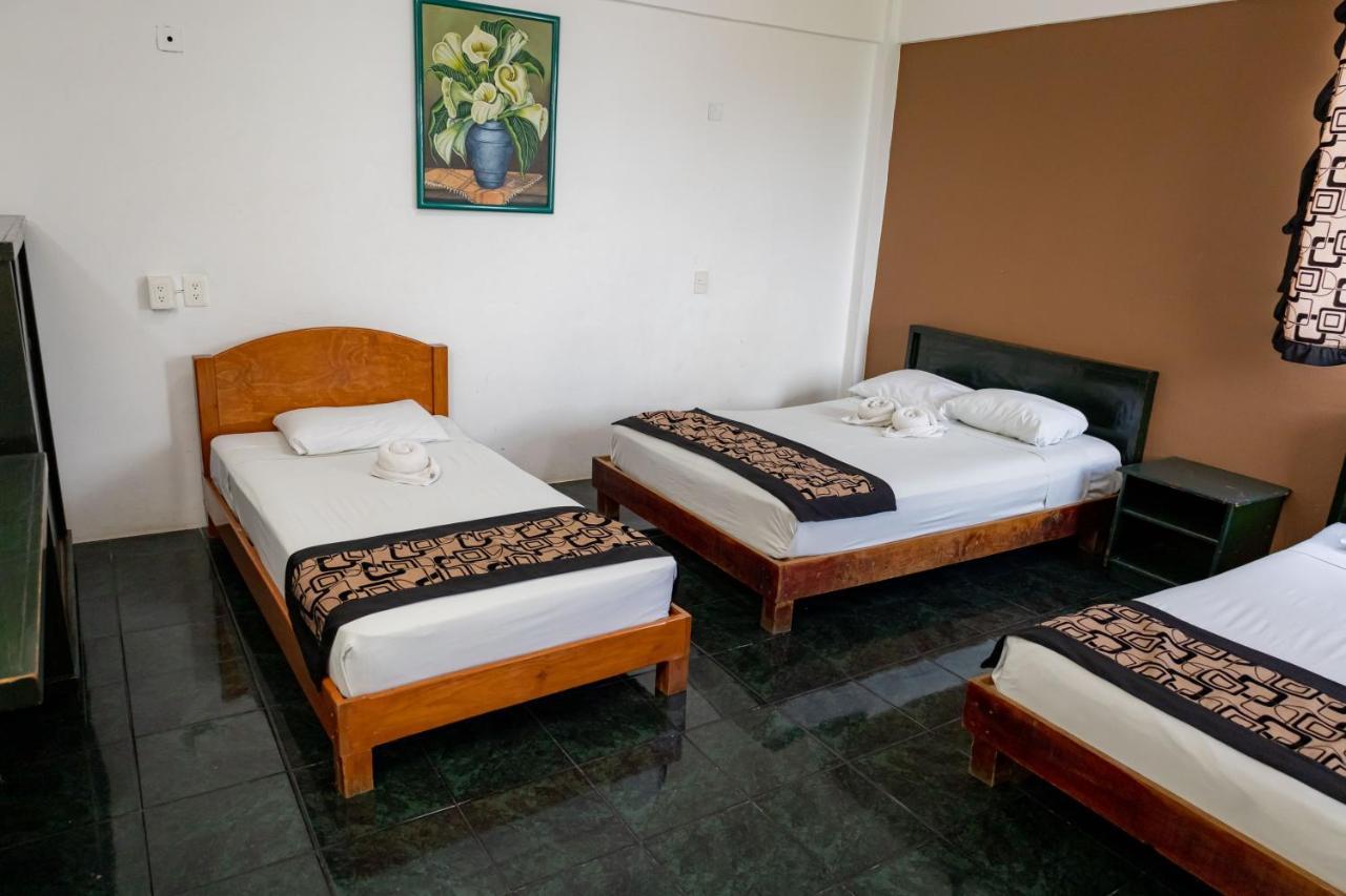 Hotel Las Palmas Cancun Centro エクステリア 写真